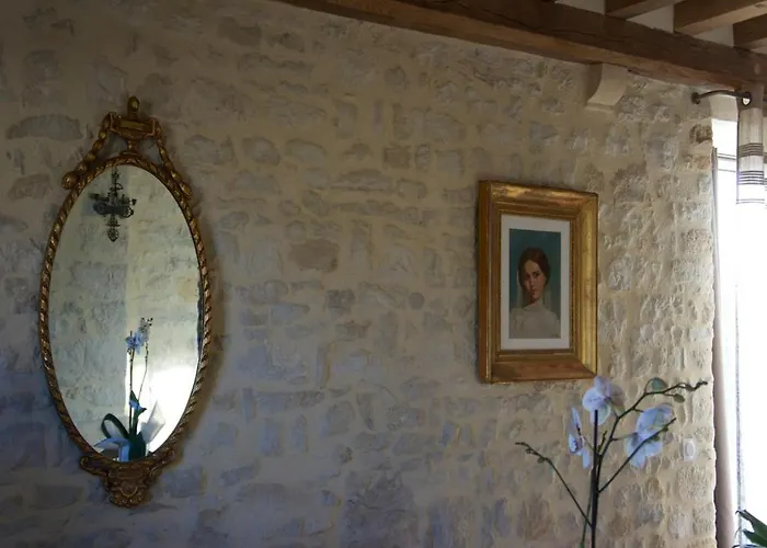 Les Oiseaux De Passage إيزيغني سور مير