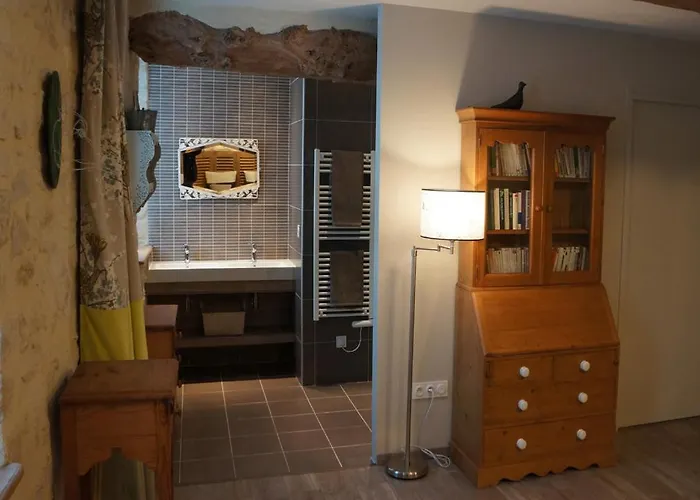 Les Oiseaux De Passage 4*