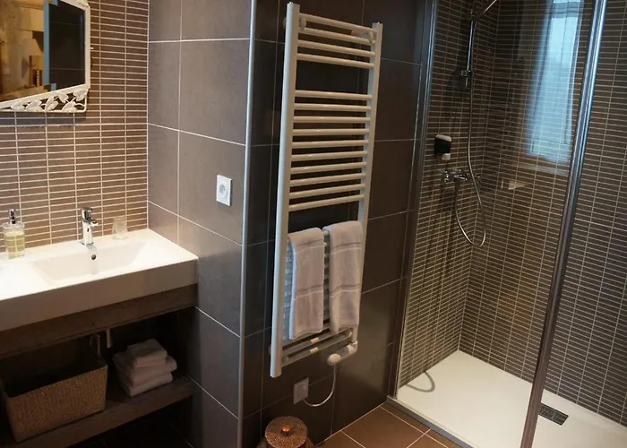 Les Oiseaux De Passage فندق مبيت وإفطار 4*