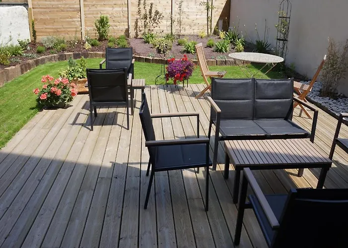 Les Oiseaux De Passage إيزيغني سور مير