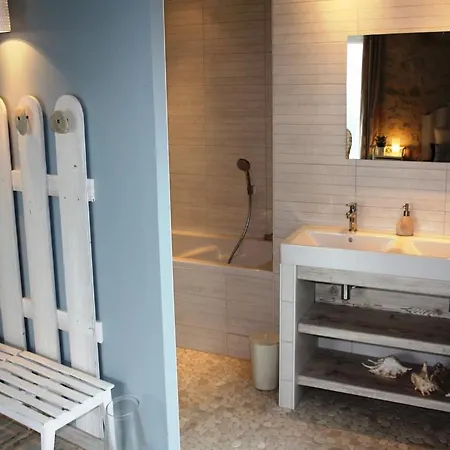 Les Oiseaux De Passage Bed and breakfast Isigny-sur-Mer