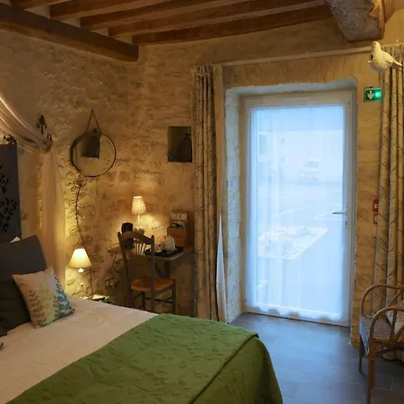 Les Oiseaux De Passage Bed and breakfast