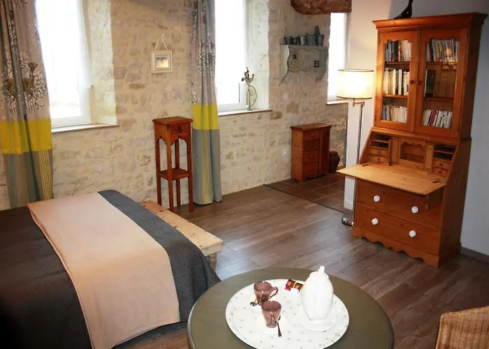 Les Oiseaux De Passage 4* イシニー・シュル・メール